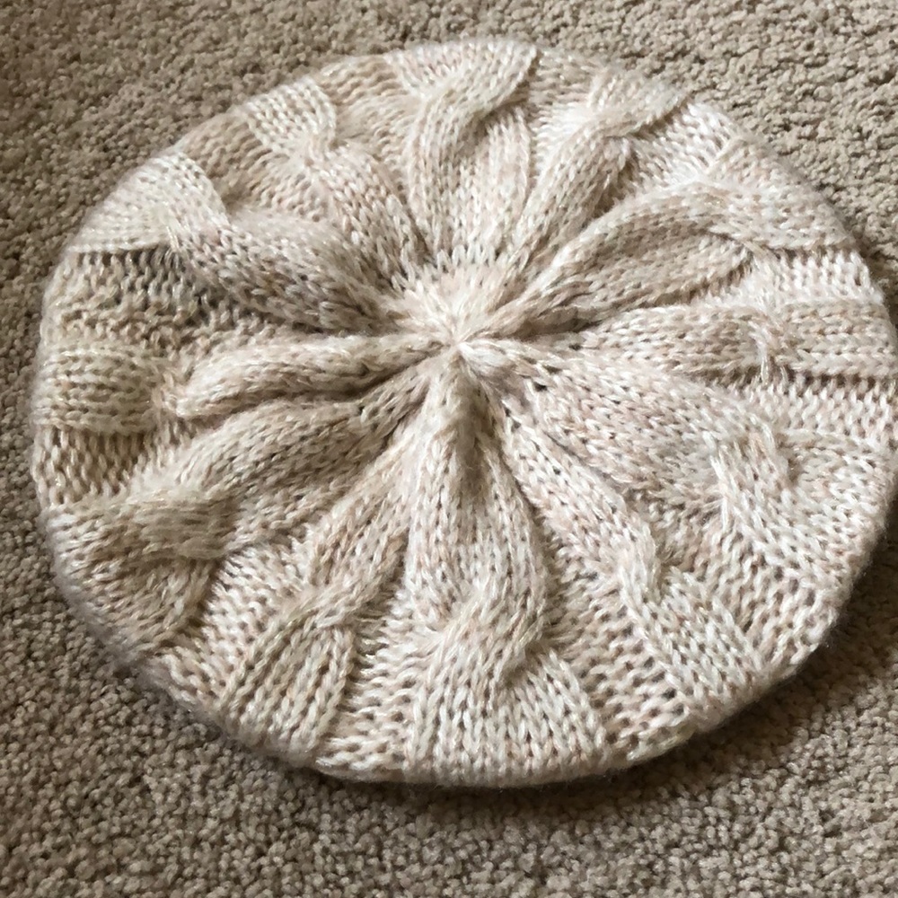 Forever 21 beret!